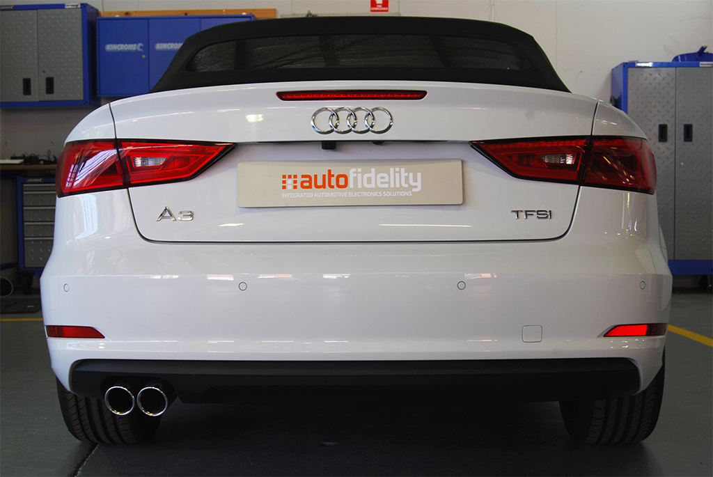 Integrated Rear View (Reversing) Camera System for Audi A3 8V 1