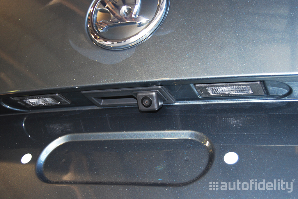 Columbus Integrated Touchscreen Navigation System + Rear View (Reversing) Camera Package for Skoda Fabia 1