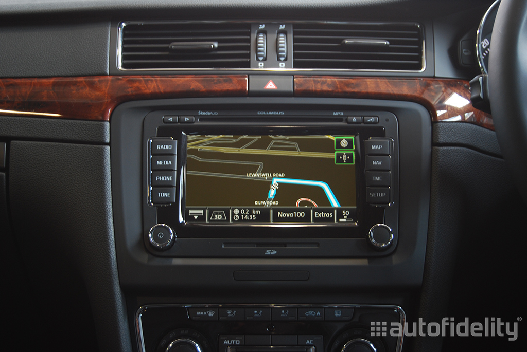 Columbus Touchscreen Integrated Satellite Navigation System for Skoda Superb 1