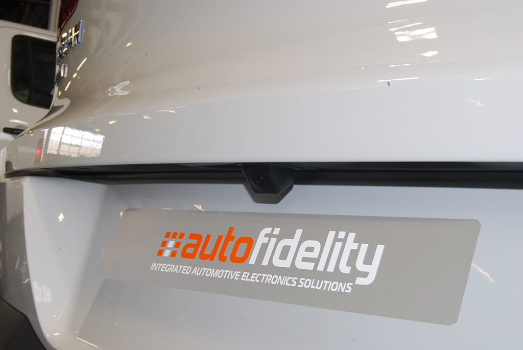 Integrated Rear View (Reversing) Camera System for Volkswagen Tiguan (5N)