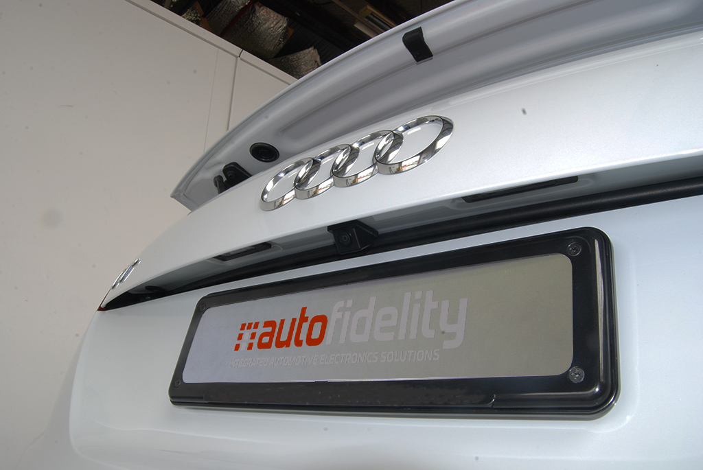 Integrated Rear View Camera System For Audi TT 8J 1