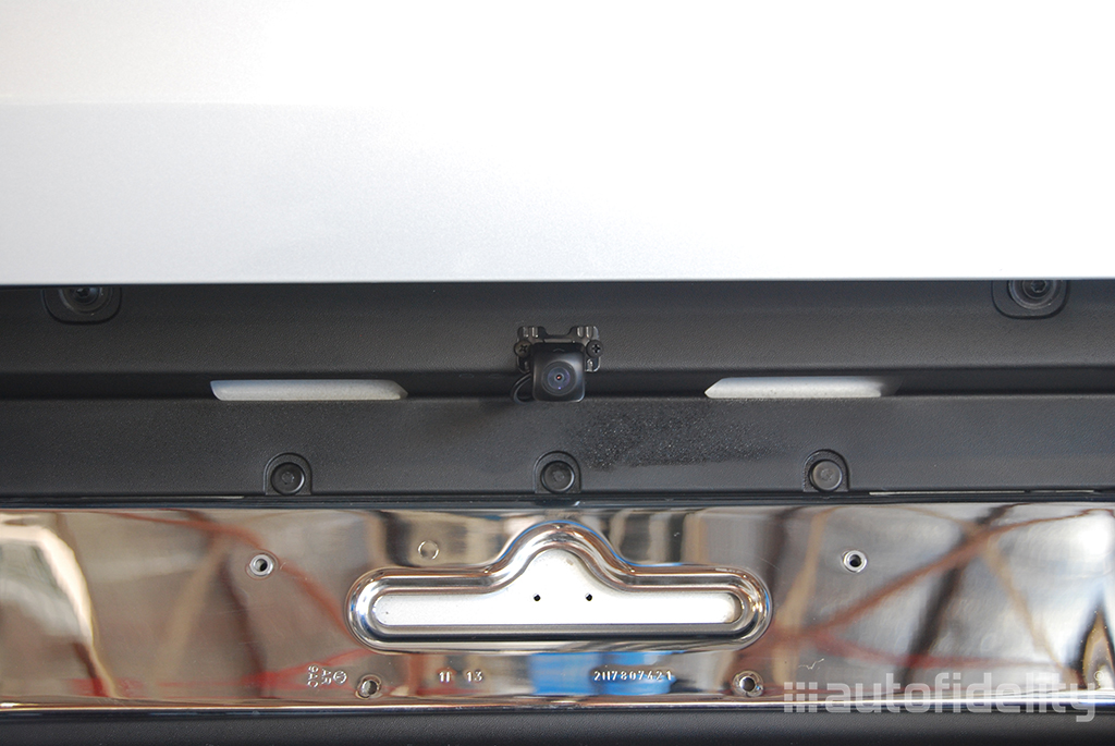 Integrated Rear View (Reversing) Camera System for Volkswagen Amarok (2H) 1