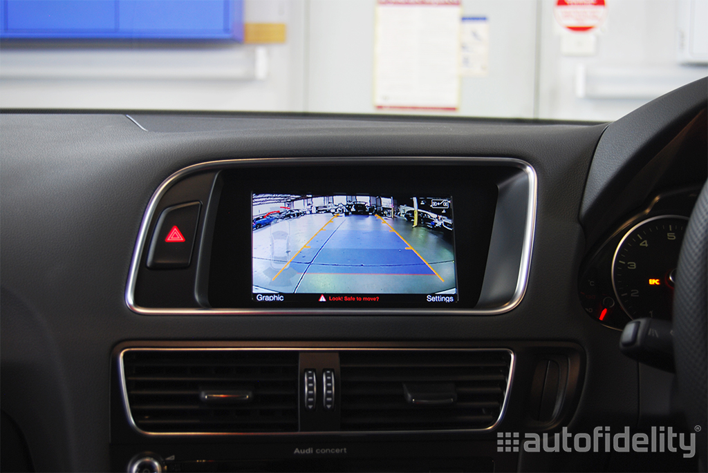 Integrated Touchscreen Satellite Navigation + Integrated Rear View (Reversing) Camera System For Audi Q5 8R 1