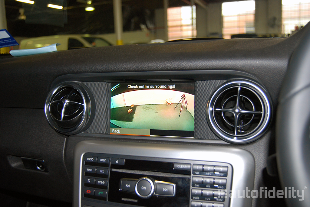 Mercedes Benz SLK Class R171 Integrated Rear View (Reversing) Camera System 1