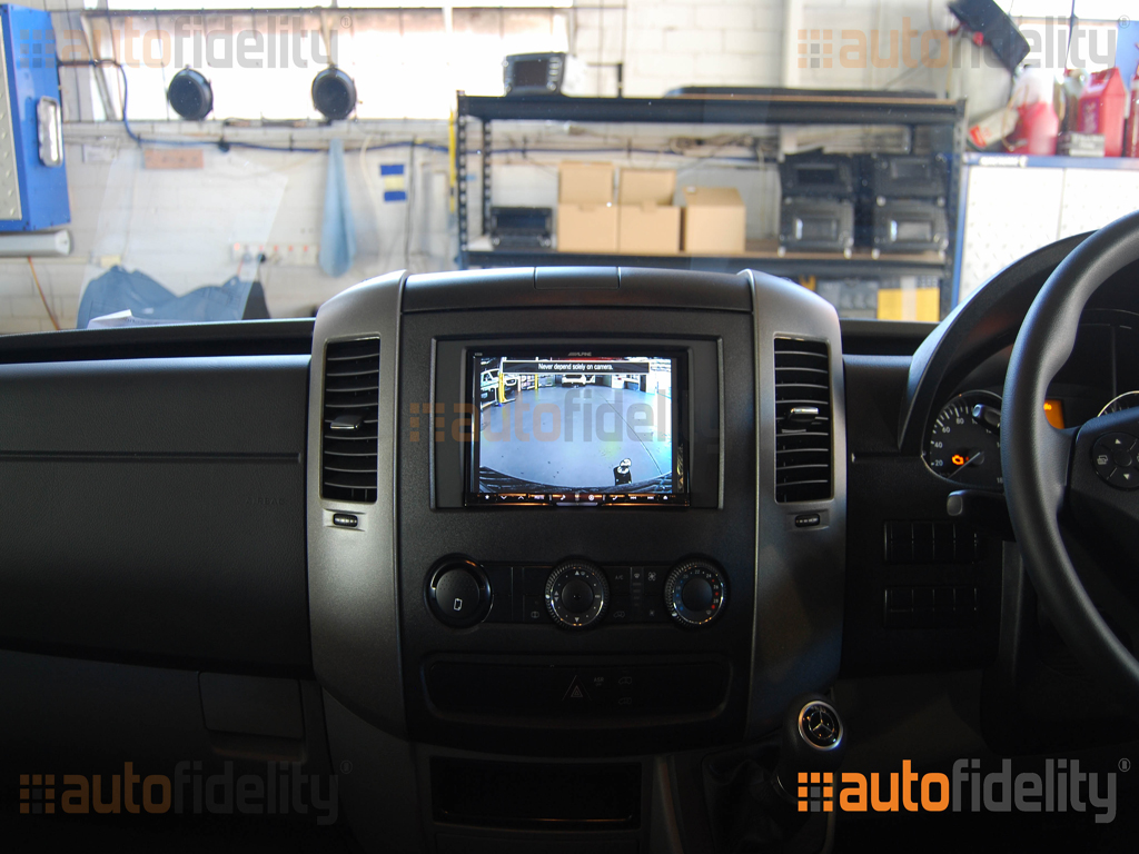 Mercedes Sprinter Alpine INE-Z928E 8 Inch Touchscreen Navigation+Rear View (Reversing) Cam 2