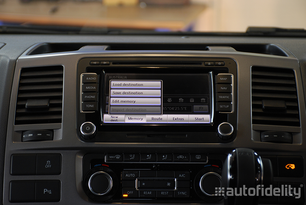 RNS-510 Touchscreen Integrated Navigation System + Rear View (Reversing) Camera System for Volkswagen Transporter 1