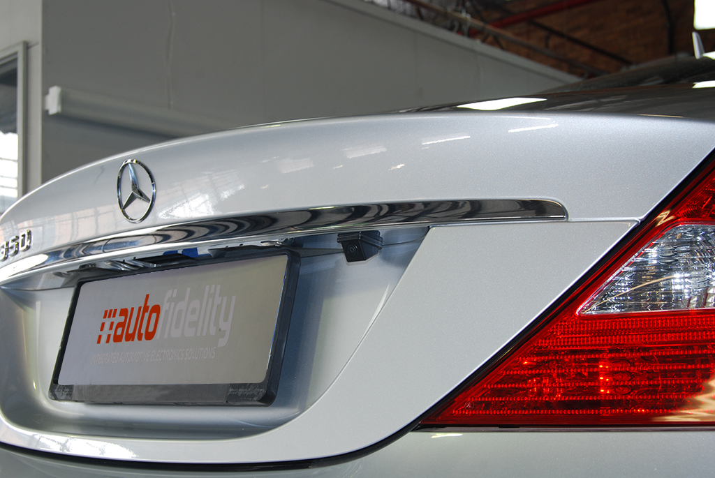 Integrated Rear Camera System for Mercedes Benz CLS Class W219 1