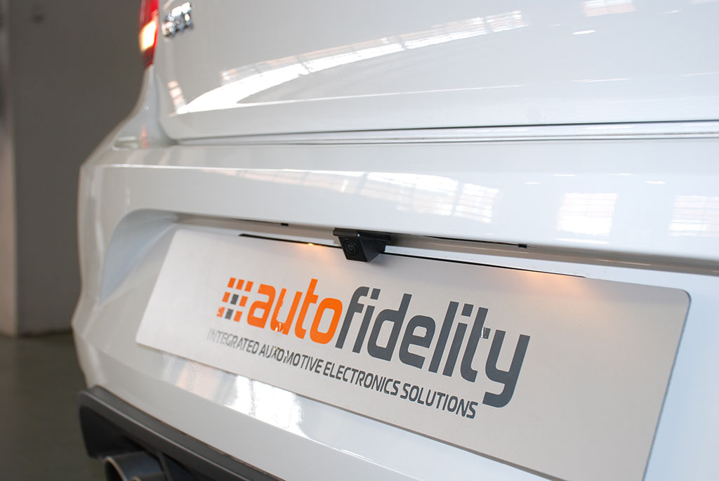 Integrated Rear View Camera System Retrofit for Volkswagen Polo 6C 1