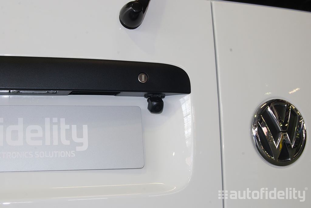 Rear View Camera Retrofit with Replacement Rear View Mirror Monitor for Volkswagen Caddy 2K 1