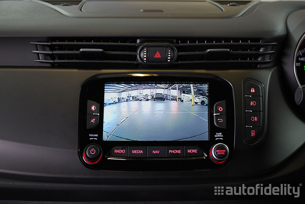 Integrated Rear View Camera System for Alfa Romeo Guilietta 1