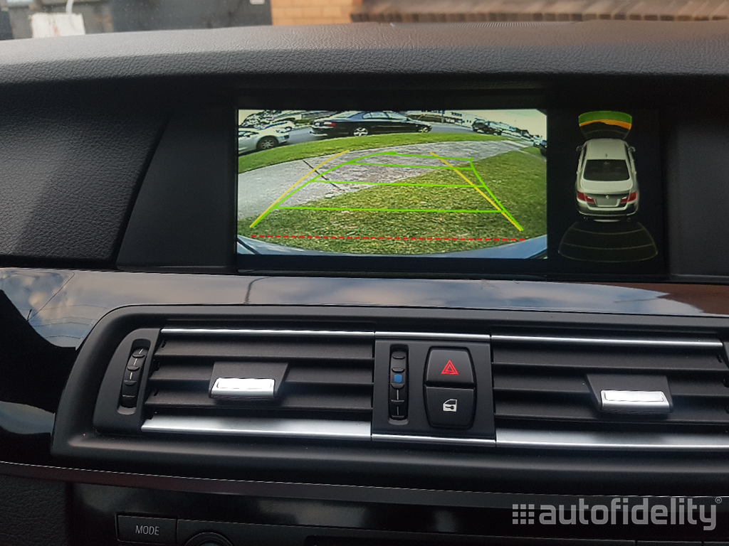 Integrated Rear View Camera System with Dynamic Guidelines for BMW 5 Series 535D (F10) 01
