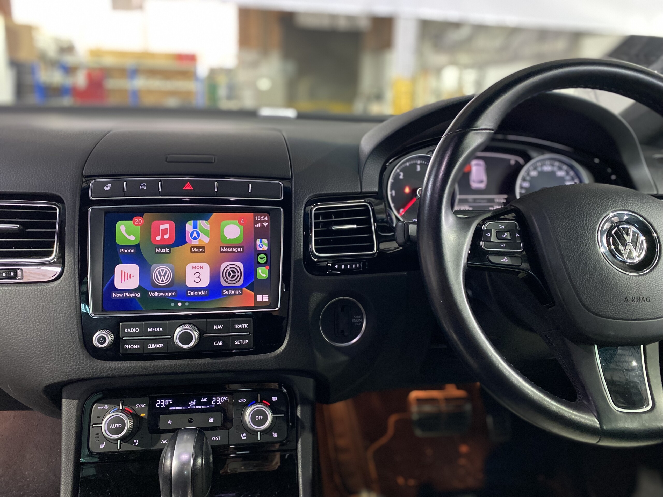 Autofidelity’s Volkswagen Touareg Wireless Apple CarPlay for 8 screen-1