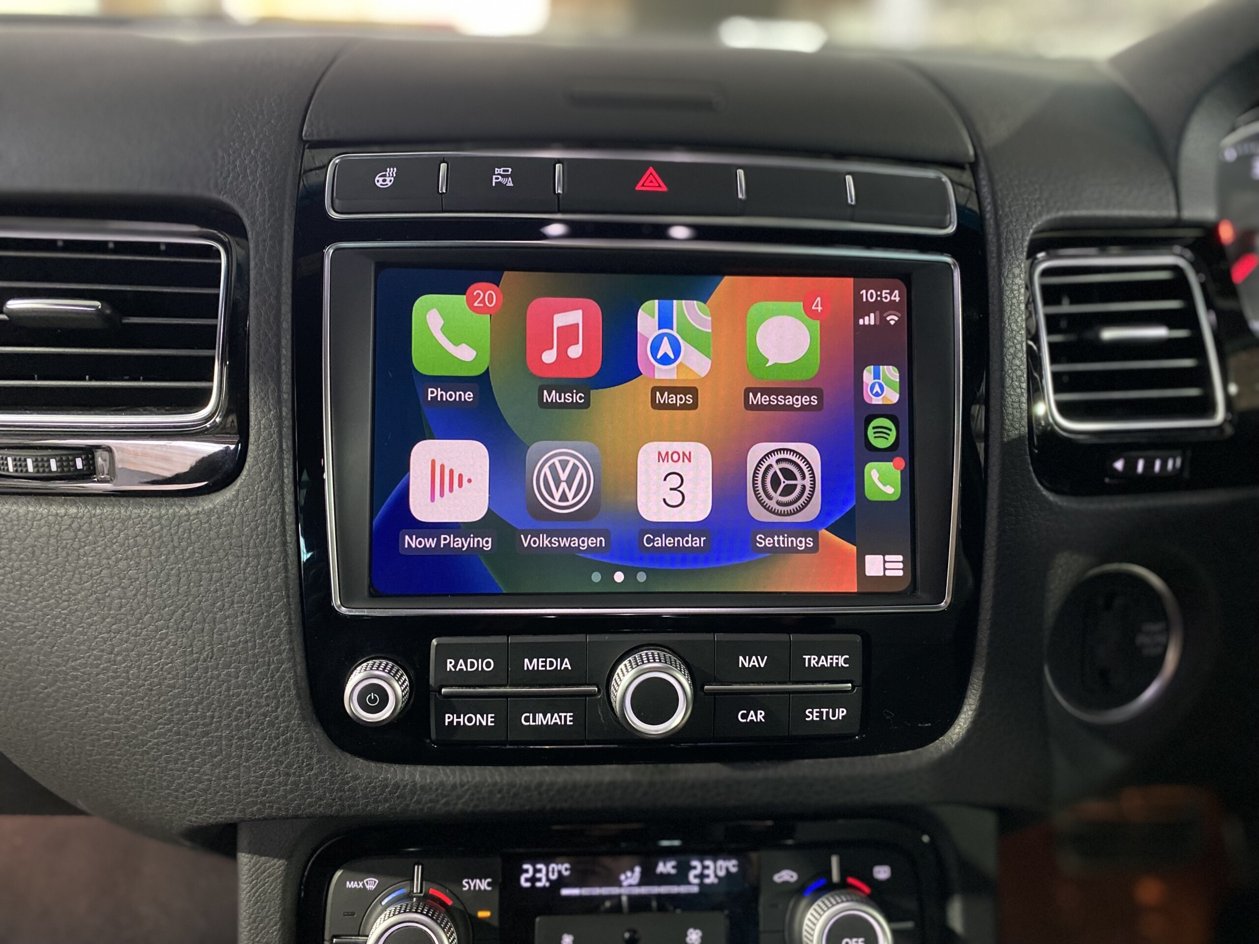 Autofidelity’s Volkswagen Touareg Wireless Apple CarPlay for 8" screen - Image 4