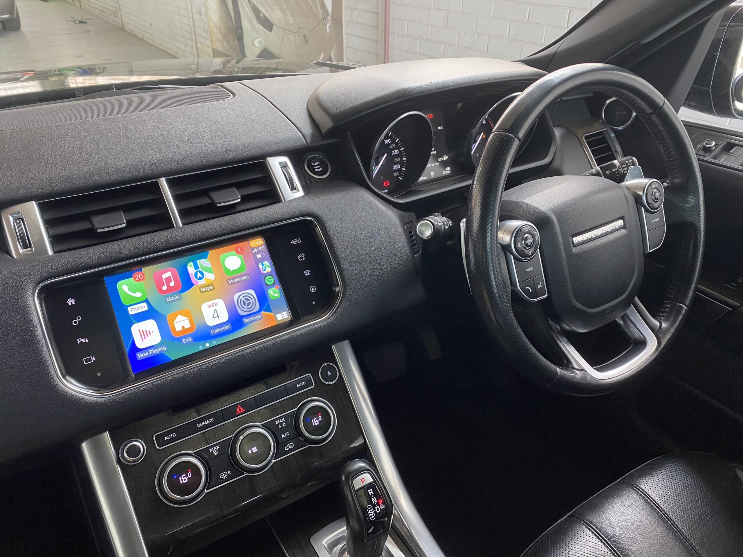 Autofidelity’s Wireless Apple CarPlay for Land Rover Range Rover-3